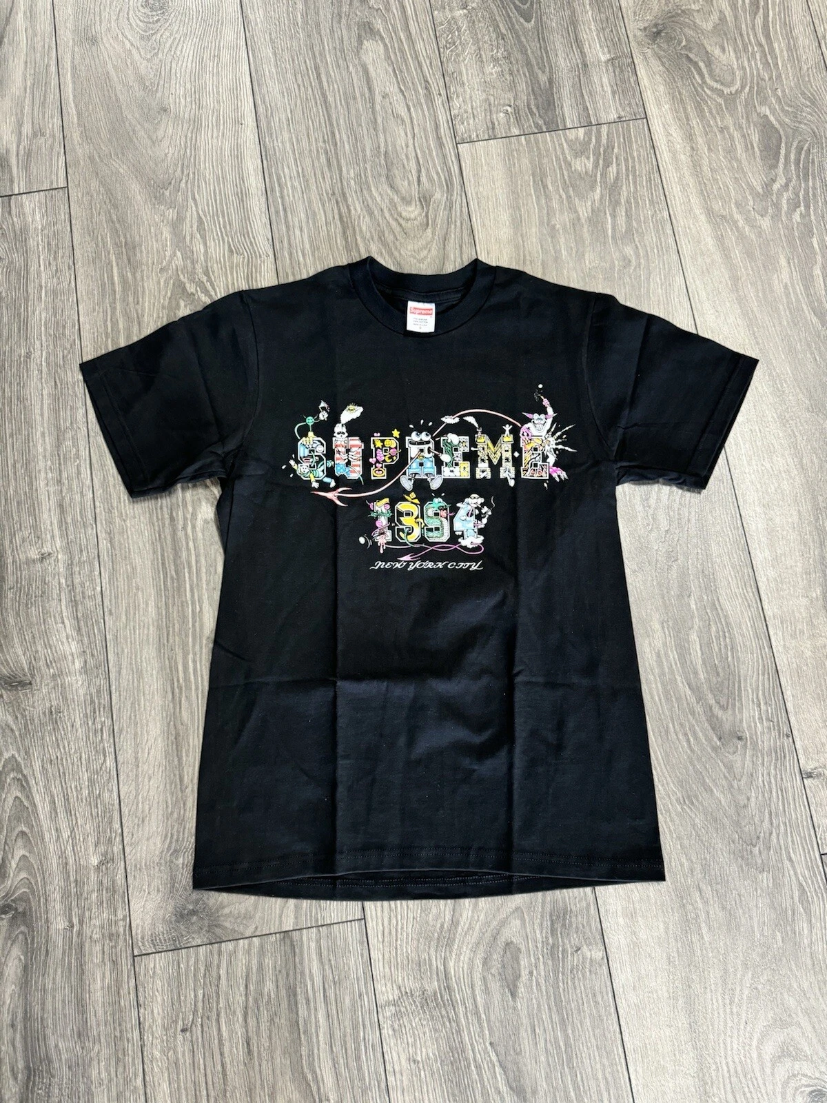 tee shirt suprême petit neuf