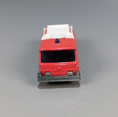マッチボックス No.29 FIRE PUMPER TRUCK レズニー VINTAGE LESNEY
