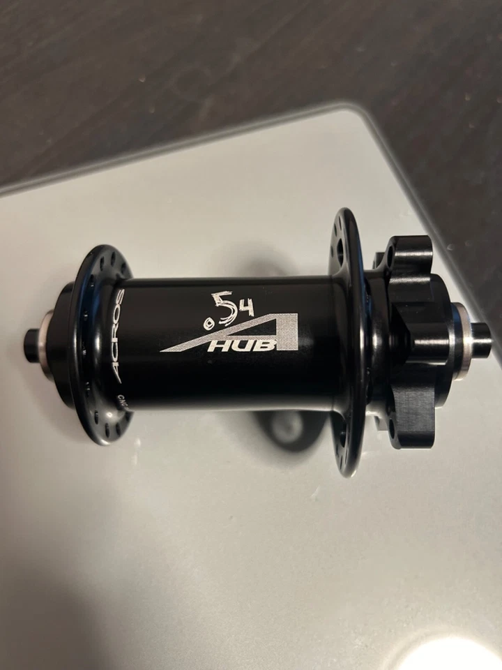 NUEVO Buje delantero Acros 54 32H, 100x9mm QR negro 6 pernos NUEVO Foto 2 de 4