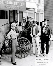"THE BIG VALLEY" CAST FROM THE WESTERN TV SERIES  8X10 PUBLICITY PHOTO (DA-709)