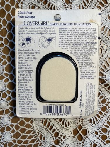 COVERGIRL Simply Powder Foundation, Classic Ivory 905 Mirrored Compact w/ Sponge - Picture 5 of 13