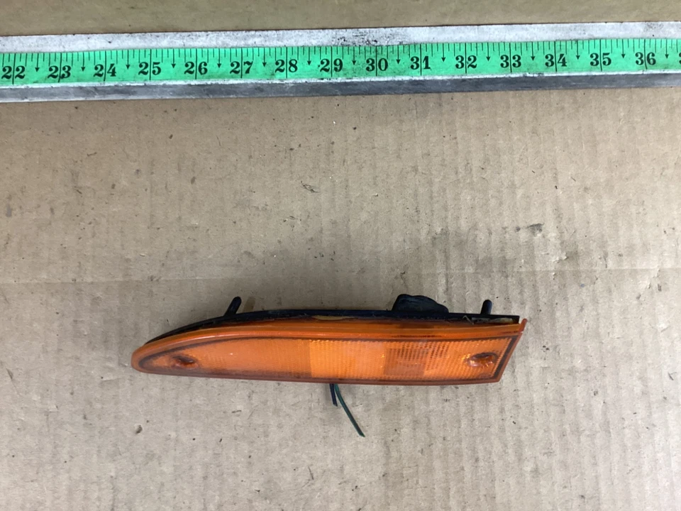 Luz de señalización del lado del pasajero delantero derecho Ford Probe 1989 2SM936246 Foto 3 de 4