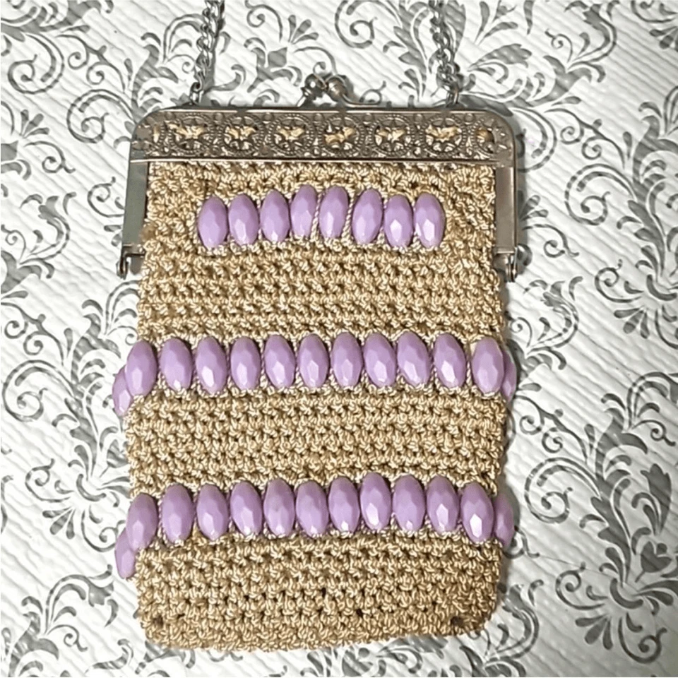 Bolso sin asas antiguo Art Deco de malla con solapa tono plateado bloqueo de beso púrpura con cuentas Foto 4 de 4