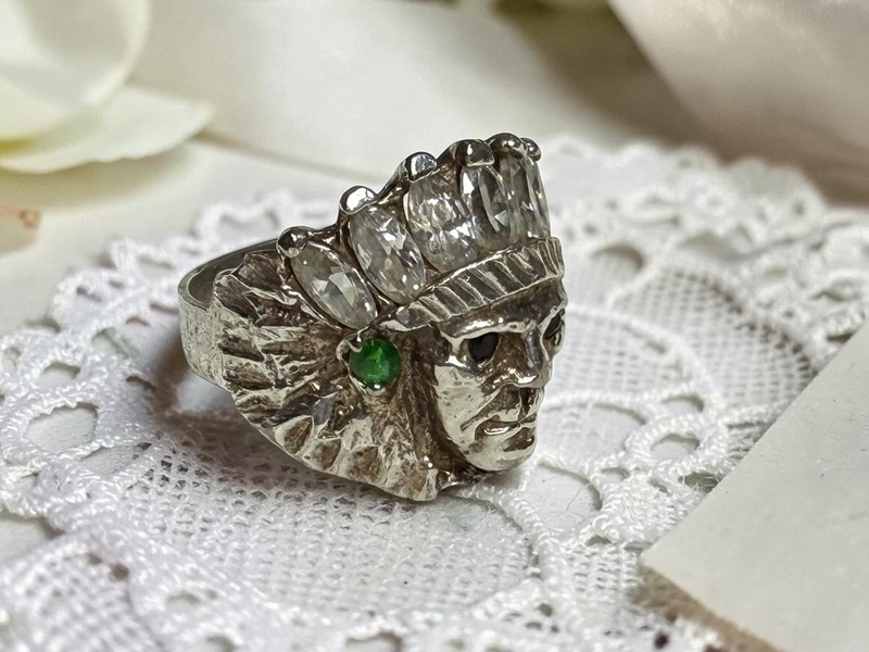 Vintage Sterling Silver Indian Chief Feather Headress CZ Ring Size 9.5
