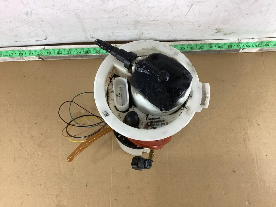 2011 Audi Q5 Fuel Tank Pump Sending Unit Assembly 8R0919051N OEM - Image 2 of 4