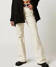 Levi's Movin on 70s High Flare Women's Jeans Size 29 NWT