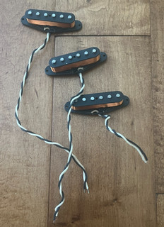 Tele Virgilio Arlo 1954 originale etichetta bianca. Adatto per Fender Stratocaster e corpo MJT.