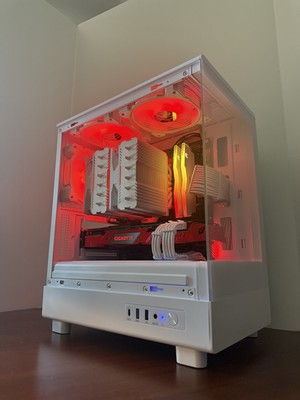  Mid/High-End White Gaming PC    Plug and Play