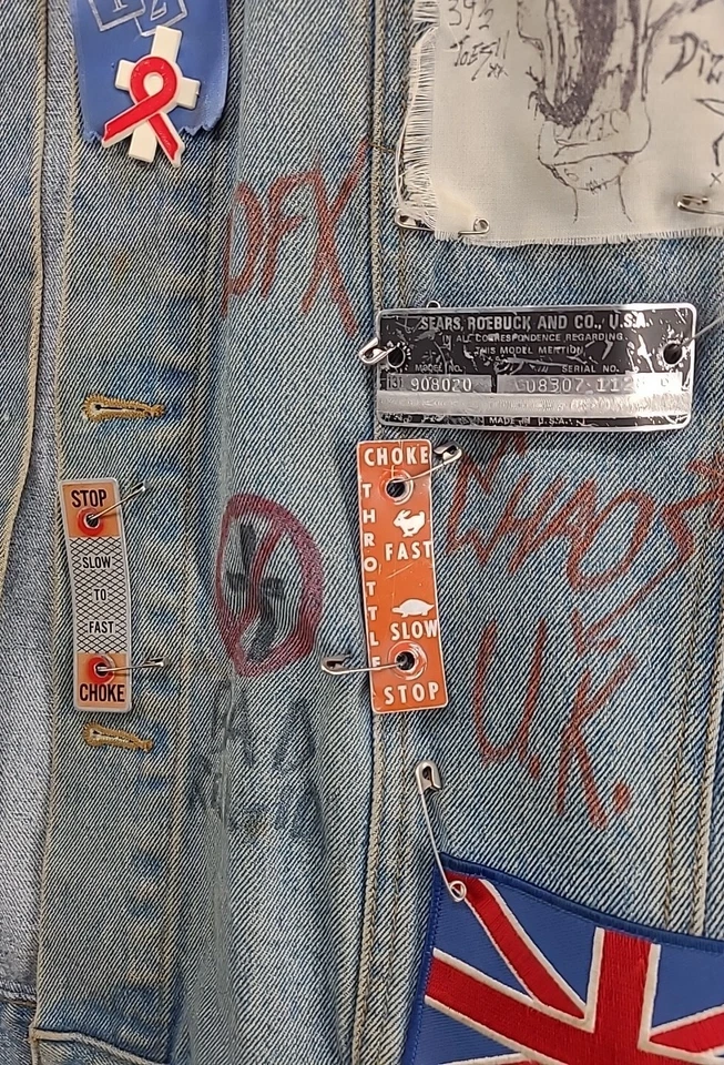 Chaleco Denim Punk Rock Años 90 De Colección Hecho a Mano De Colección Botones Prendedores Parches 1 De 1 Unisex Foto 4 de 4