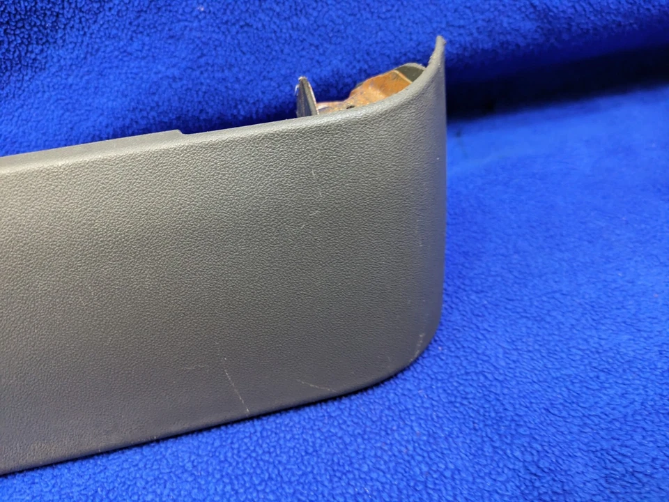 gris gris 71868-60020-C0 Toyota OEM genuino ESCUDO, ASIENTO DELANTERO conductor izquierdo Foto 3 de 4