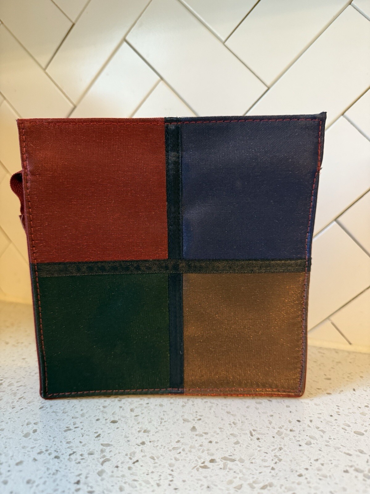 Pochette trucco vintage Yves Saint Laurent multicolore quadrata seta e nastro usata in ottime condizioni