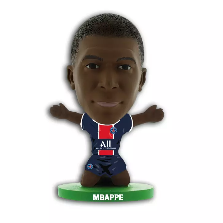 Figurine Mbappé miniature en joueur du PSG avec les bras croisés