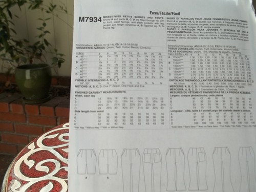 McCall's Ladies Shorts and Pants Pattern 7934 Uncut Sizes 6-14 - Picture 3 of 3