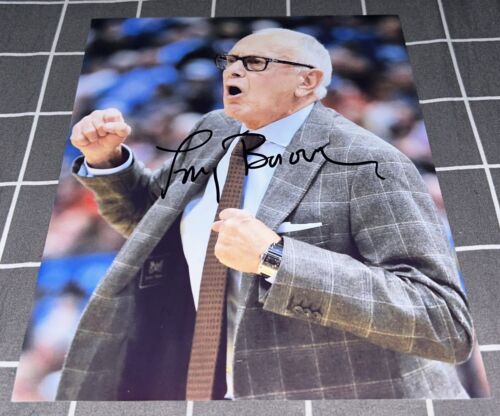 LARRY BROWN SIGNED 8X10 PHOTO KANSAS JAYHAWKS BASKETBALL COACH AUTOGRAPH AUTO - Picture 1 of 1