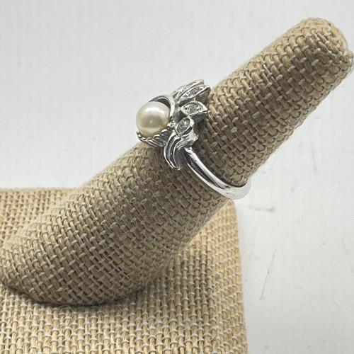 AVON Cocktail Ring Faux Pearl Rhinestone and Silver Tone Halo Lot of 2 - Picture 4 of 10