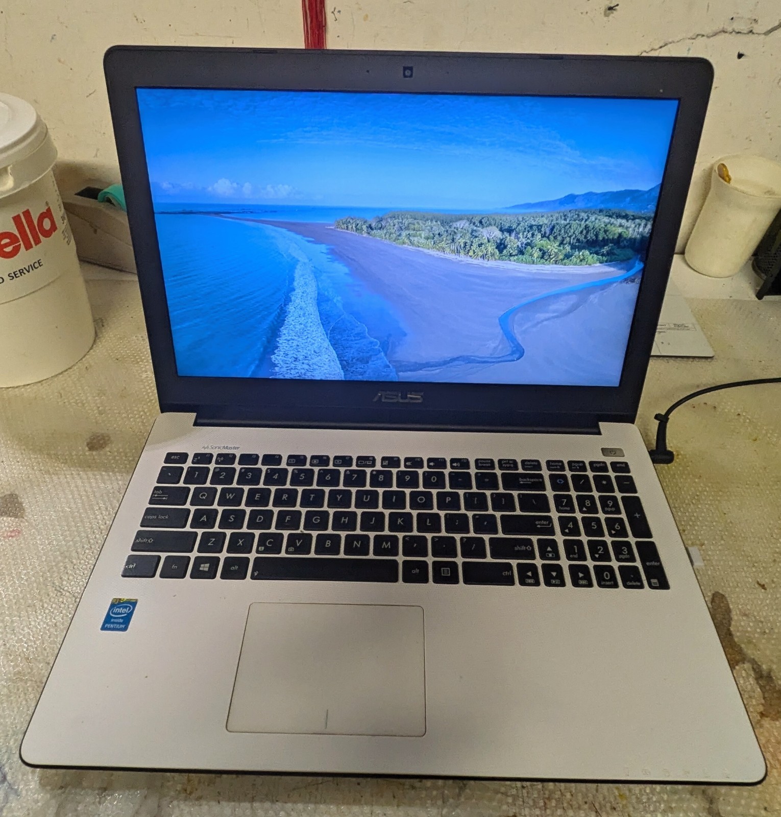 ASUS X502C Computer DDR3 4 GB Intel Pentium 2117U 1,80GHz bianco