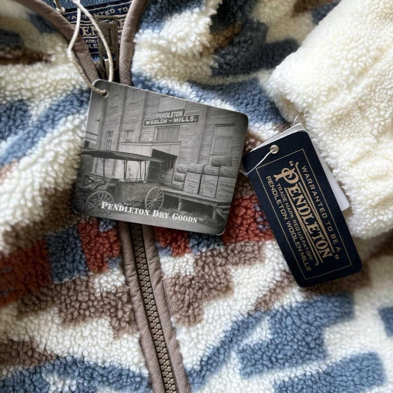 NWT Pendleton Aztec Fully Lined Fleece Plush Full… - image 6