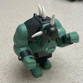 LEGO Castle  7038   Troll Attack    With Instructions and Original Box   Partial