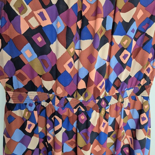 Gorman 100% Silk button-up dress, size 14. Beautiful Pleating At Shoulder & Back - Picture 5 of 8