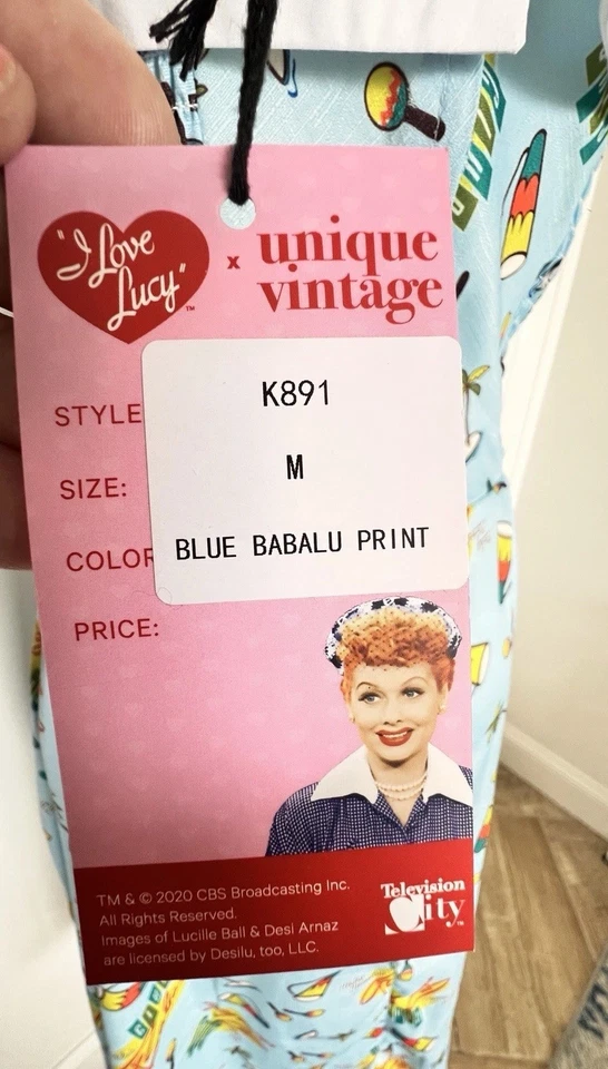 NUEVO CON ETIQUETAS DE COLECCIÓN "I LOVE LUCY Vestido Talla M AZUL BABALU Único De Colección Lucille Ball Desilu Foto 4 de 4