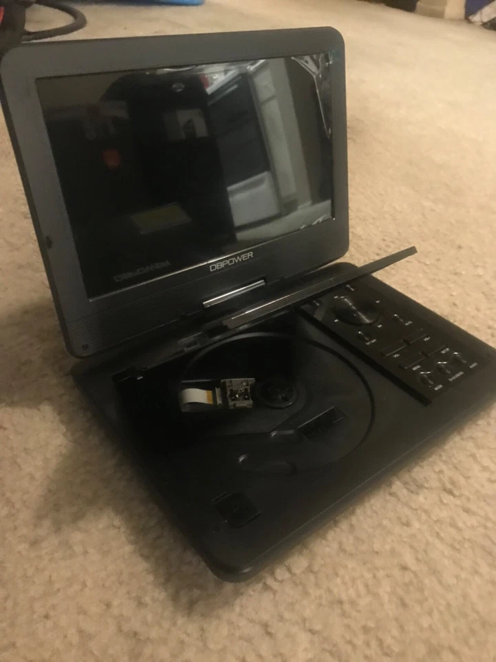 DBPOWER MK101 10.5 inch DVD Player with Rechargeable Battery - Image 3 of 4