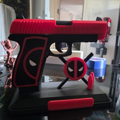 Deadpool Gun Mit Sockel