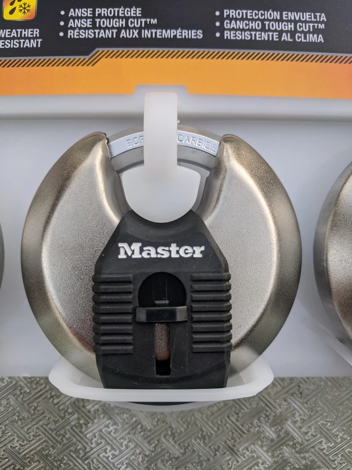Master Lock Padlock Heavy Duty Outdoor Keyed Alike Shrouded Stainless 3-Pack NEW - Image 4 of 4