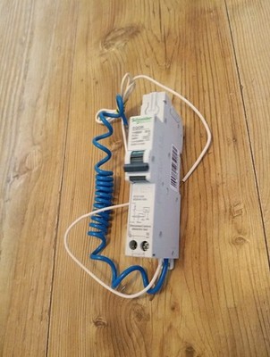 SQUARE D SQOR SQOR116B03 16 AMP CURVE B 6kA 30mA RCBO AC 16 A getestet SCHNELLER VERSAND 