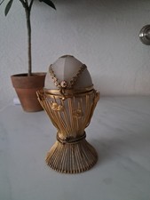 Porte-dé métal doré forme œuf avec dé à coudre