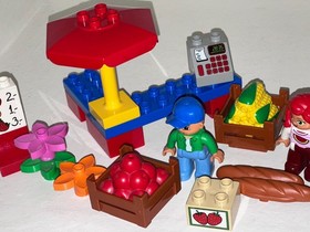 LEGO DUPLO 5683 The Market Merchant Stand and TRUCK - Brick Parts Lot