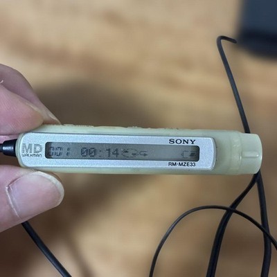 SONY MZ-E33 MiniDisc Player Portable Volume Control Hold Collector