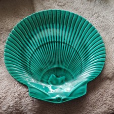 Vintage Wedgewood Etruria & Barlaston Green Majolica Shell Plate 9”