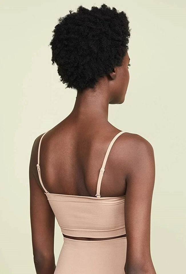 Sujetador bandeau sin costuras inalámbrico Fashion Forms 174261 para mujer talla pequeña desnuda Foto 2 de 2