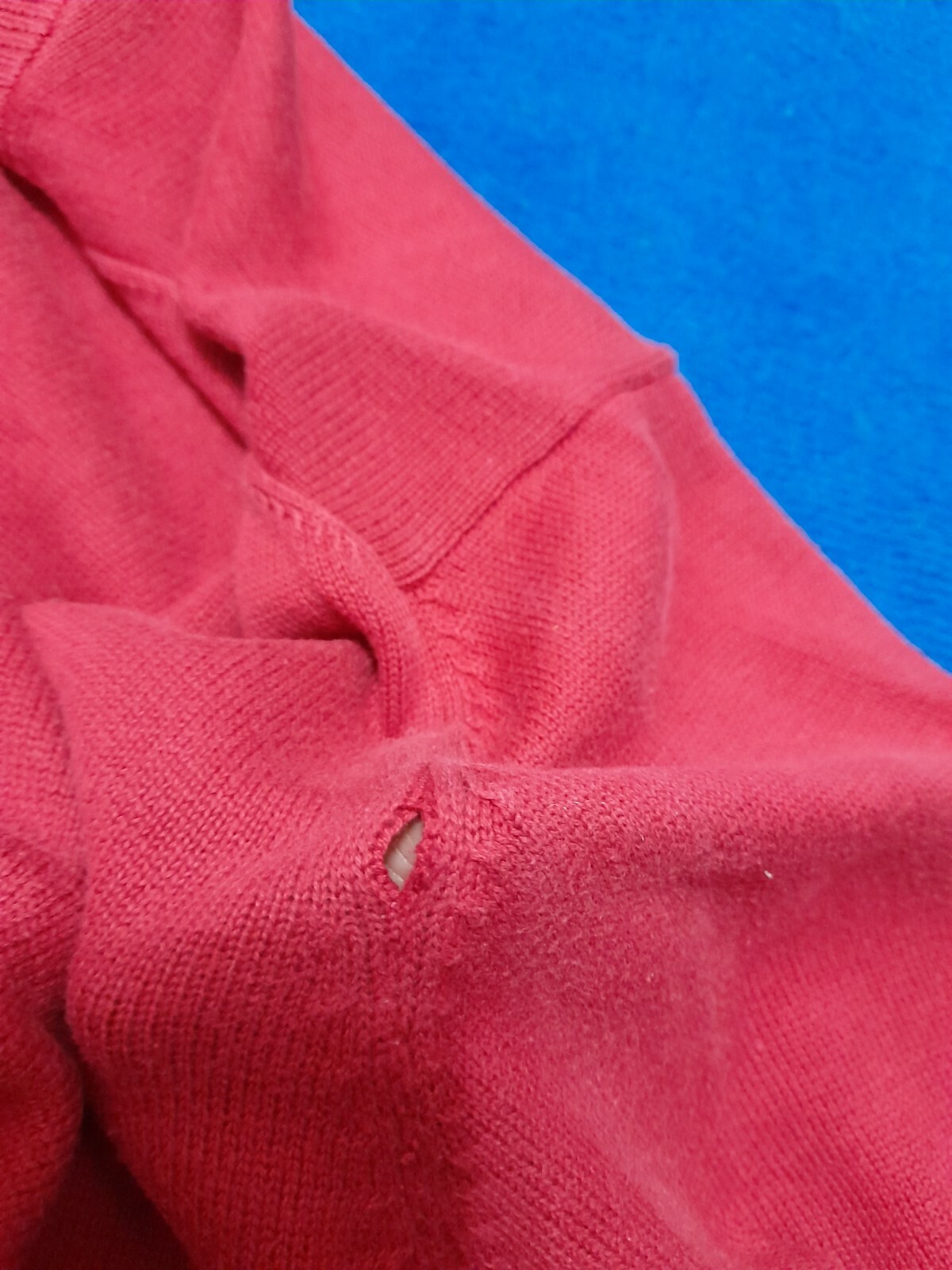 YVES SAINT LAURENT VINTAGE SWEATER FOR MEN'S 100% COTTON V NECK SIZE L