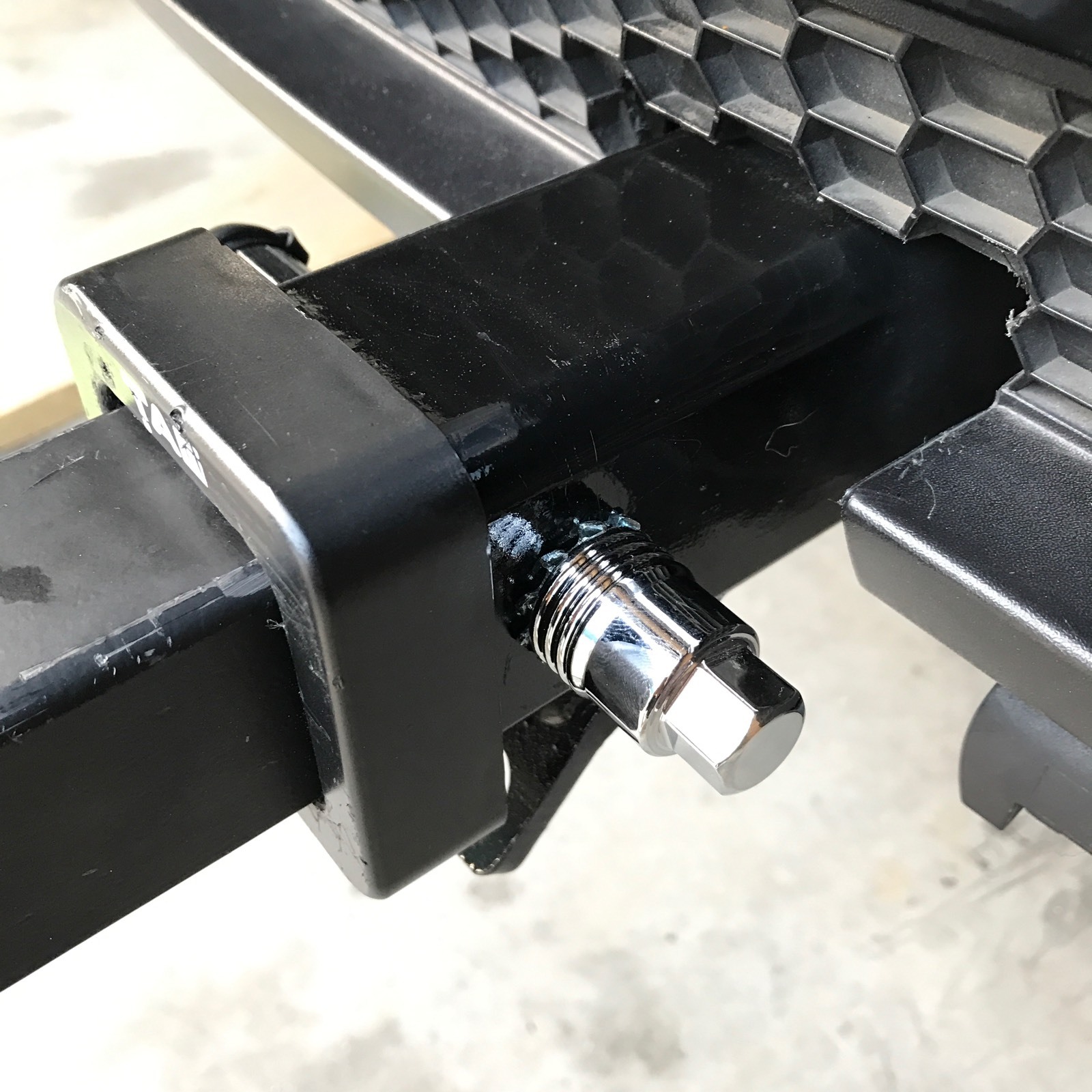 Anti Rattle Hitch Pin & Lock Tow Bar Trailer Ball Mount Camper EXPRESS