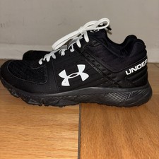 Under Armour Yard Baseball Turf Shoes , Men  s Size 6.5 All Black Sports Athletic