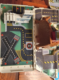 Micro Machines Super Van City Fold Out RV Camper Playset 1991 Galoob/Misc Cars