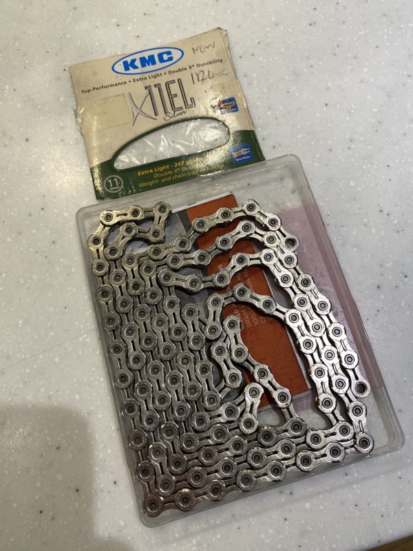 KMC X 11EL 11 Speed Chain 112 links