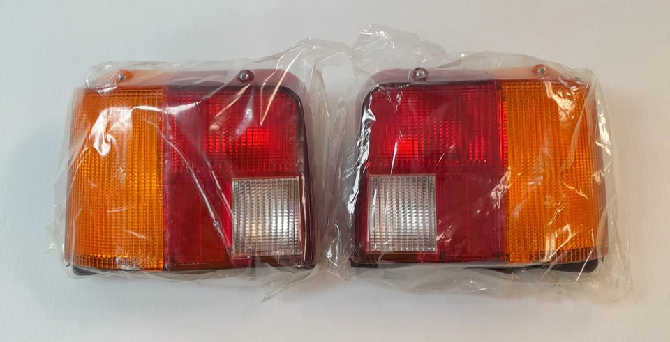 PEUGEOT 205 套装-2 后左右尾灯/套-2FAROLES TRASEROS PEUGEOT 205 — 第 3/4 张图片