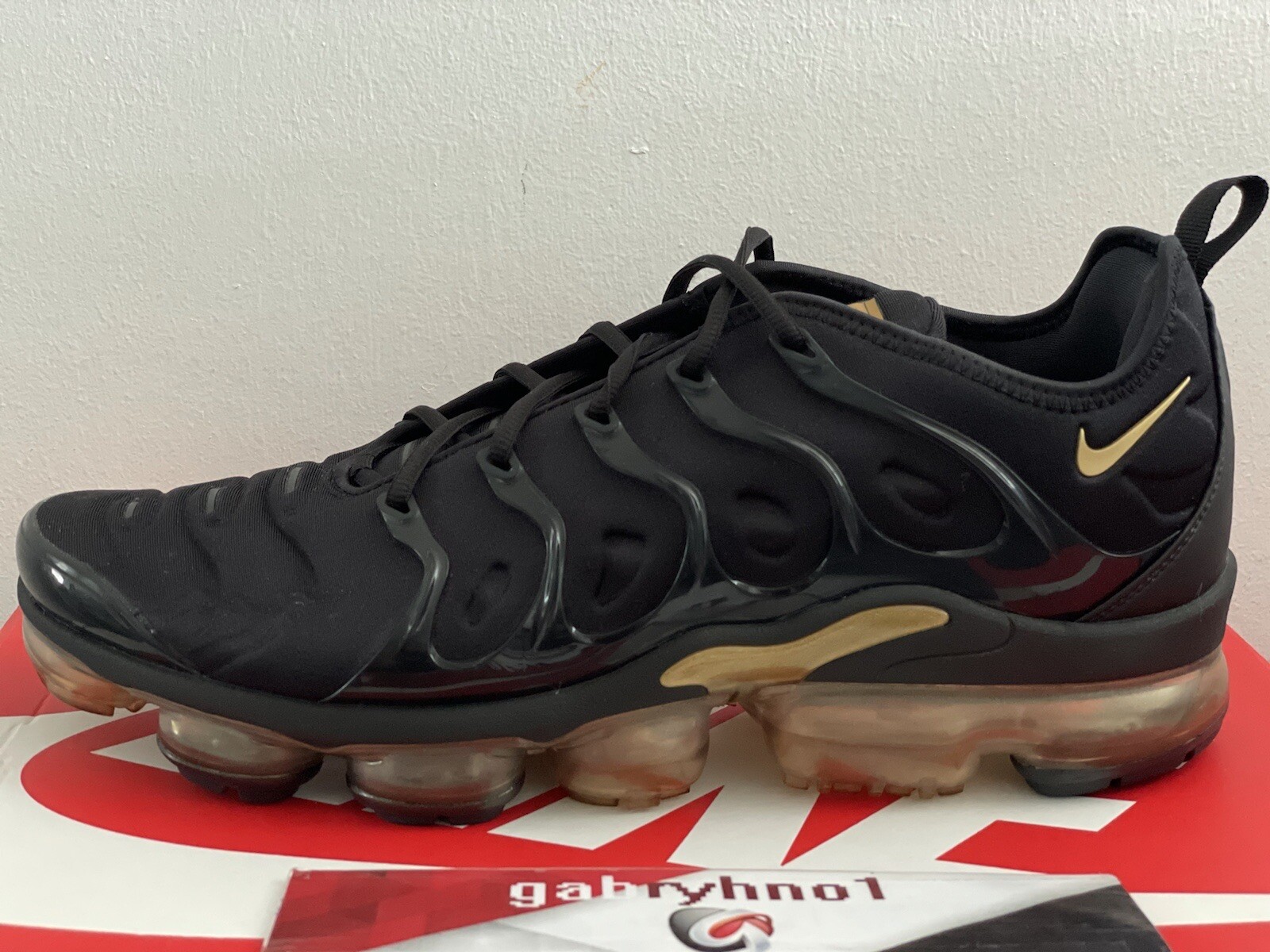 Nike Air VaporMax Plus Black Gold 