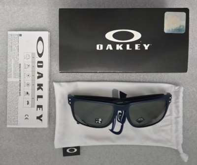 Oakley Holbrook OO9102-S955 Sunglasse NFL Seattle Seahawks