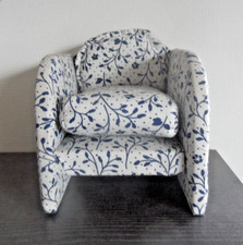 Wunderschöner Puppensessel Barbie  Kuscheltiere, Puppen