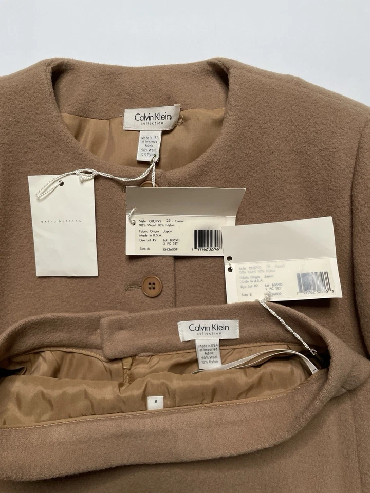 Nuevo con etiquetas Traje Falda Lana Tostado Camel Colección Calvin Klein Otoño 1995 Colección 8 Foto 4 de 4