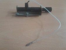 piezo igniter with lead and mounting bracket