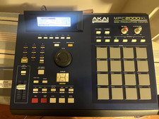 AKAI MPC2000XL BLUE 32MB RAM 8 OUTS ZIP DRIVE EXCEPTIONAL CONDITION
