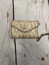 Michael Kors Jet Set Leather Travel Small Smartphone Envelope Wallet White 5.25"