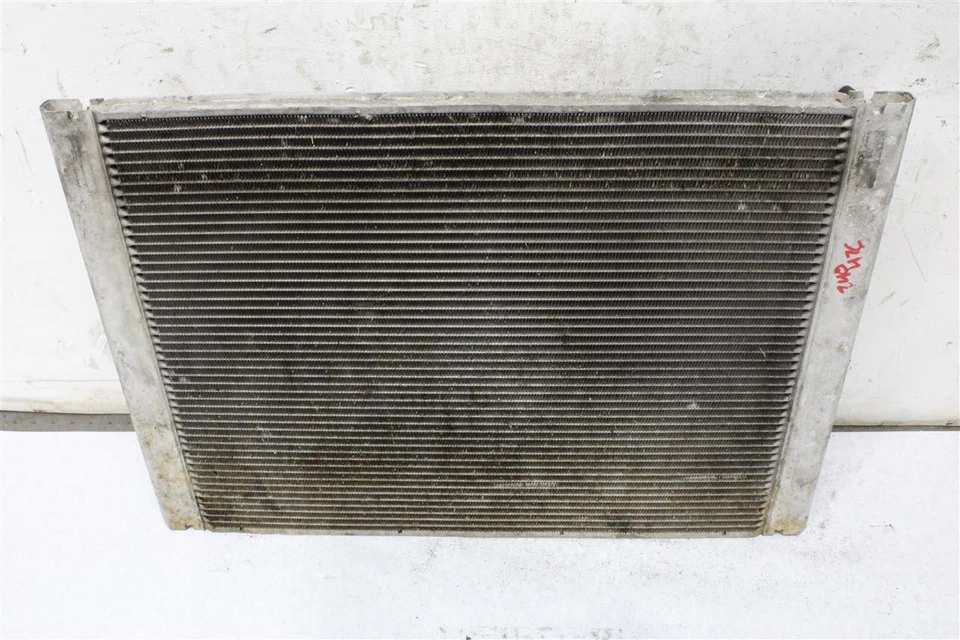 RADIATOR BMW 750i 530i 525i 2004 04 2005 05 2006 06 2007 07 2008 08 Auto 1373394 Foto 2 de 4