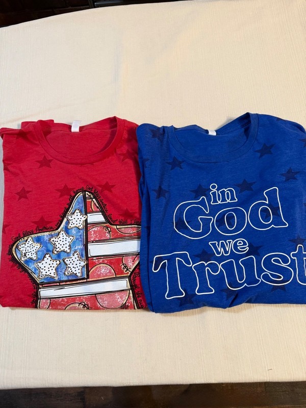 LOT OF 2 LOVE IN FAITH T-SHIRTS SZ XL STRETCH SHORT SLEEVE DETAIL IN DESCRIPTION