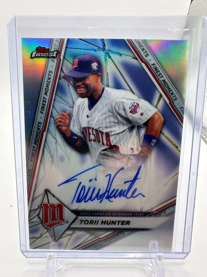 2022 Topps Finest Moments Refractor Torii Hunter Signed AUTO Minnesota Twins - Image 2 of 3
