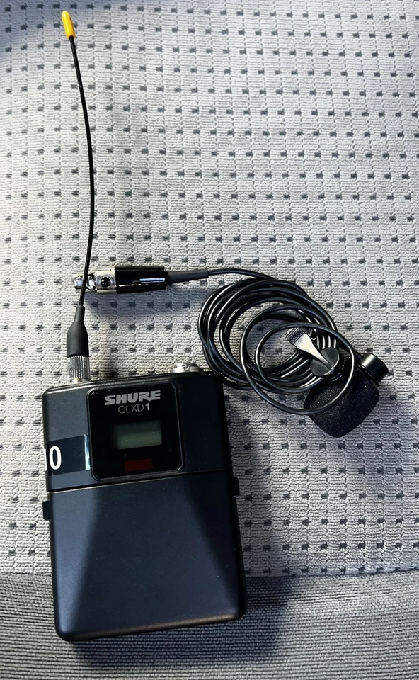 Behringer X32 Core, DL16, 2 Shure QLXD4, 2 Shure Qlxd1 Belt Pack mit Mikrofonen - Bild 4 von 4